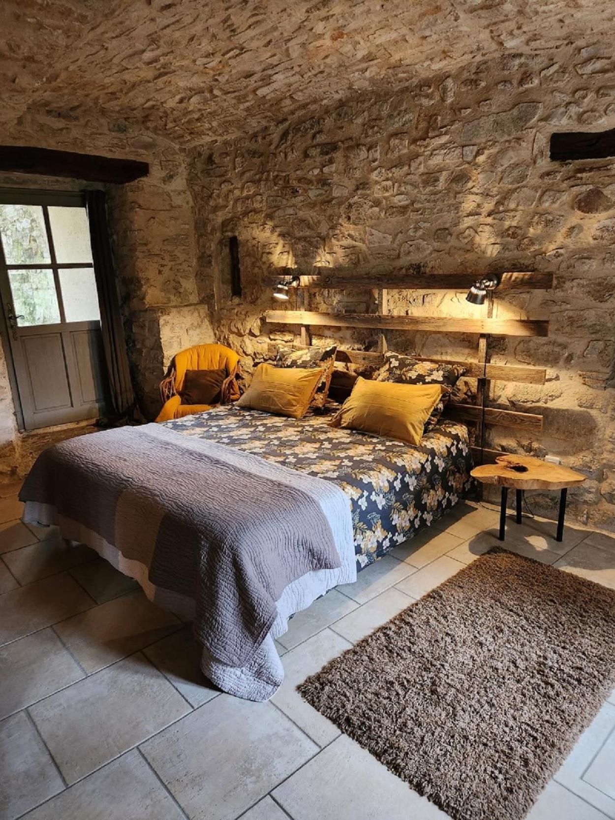 Hébergement de vacances De Charme 80 M², Piscine, Proche D'uzes. *
