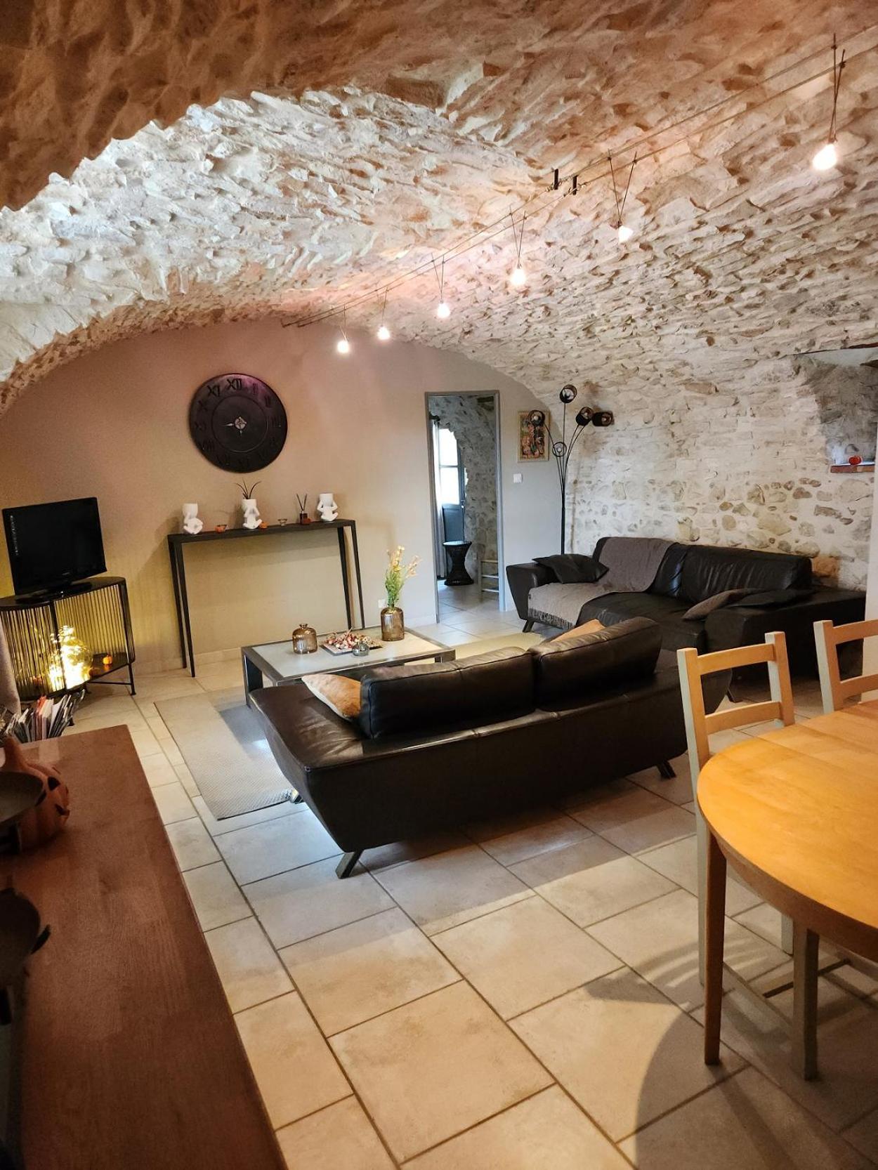 Hébergement de vacances De Charme 80 M², Piscine, Proche D'uzes. Vezenobres